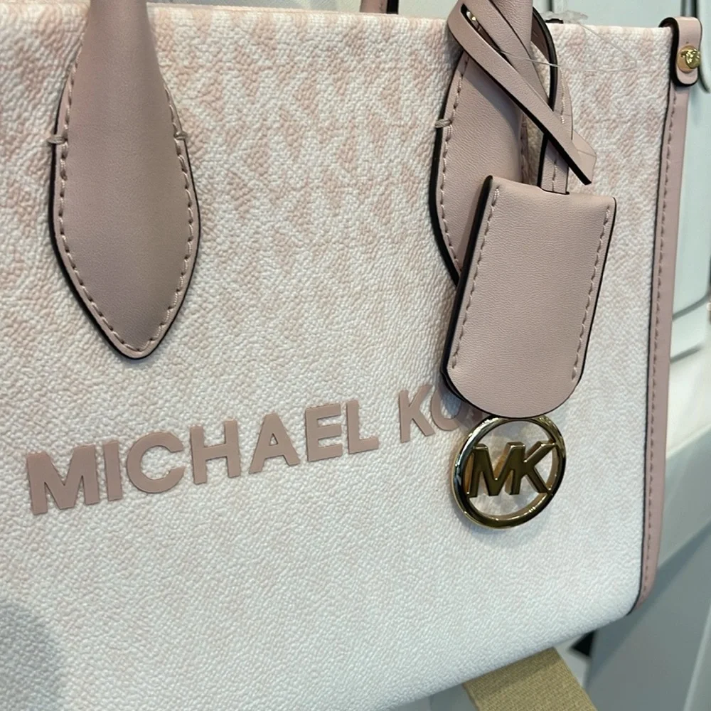 MICHAEL KORS Mirella Sm Ombré Signature Logo Crossbody SM SHOPPER TZ XBODY
Powde - Picture 13 of 16